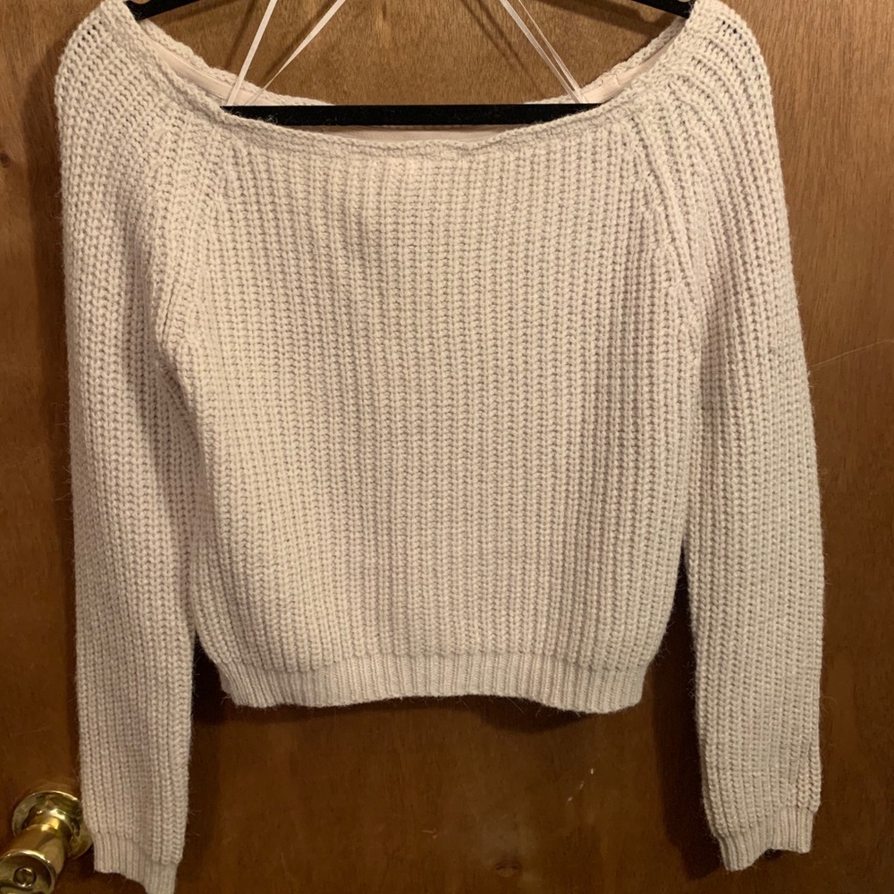 Off the shoulder sweater from gliks